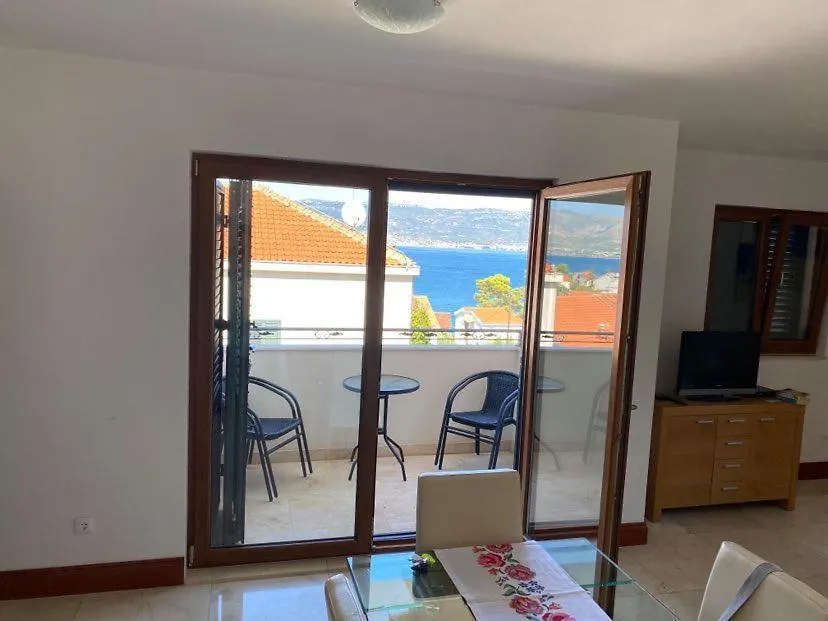 Maritime Villa Salena, Apartment Pool And Beach Slatine Croatia